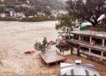 jammu and kashmir landslide: भारी बारिश का कहर: बाढ़-लैंडस्लाइड से 11 लोगों की मौत, कई लापता