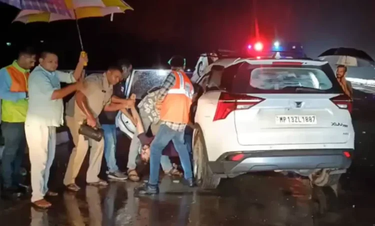 MP Maihar Road Accident: भीषण सड़क हादसा: XUV और ट्रक की जोरदार टक्कर से 5 की मौके पर मौत, एक की हालत गंभीर