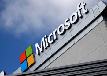 Layoff Due To AI: Microsoft में बड़ी छंटनी! कंपनी ने एक झटके में 4,800 कर्मचारियों को दिखाया बाहर का रास्ता