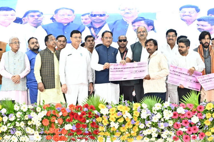 ढाई साल की उपलब्धियाँ- छत्तीसगढ़ का श्रमिक कल्याण के क्षेत्र में नई पहचान