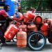 Gas Cylinder Price Hike: LPG सिलेंडर पर बड़ा अपडेट, 16 अगस्त से 1000 रुपये वाला सिलेंडर मिलेगा 2900 में, जानें क्या करना होगा?