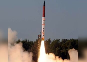 agni missile: भारत ने किया अग्नि-4 बैलिस्टिक मिसाइल का सफल परीक्षण, 4000 KM तक दुश्मन की खैर नहीं