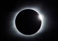 Lunar Eclipse 2026: इस दिन लगेगा साल का आखिरी चंद्र ग्रहण, जानिए भारत में दिखेगा या नहीं