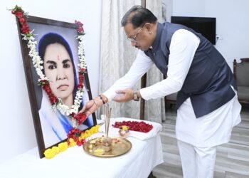 मुख्यमंत्री श्री साय ने छत्तीसगढ़ की प्रथम महिला सांसद और समाज सेविका मिनीमाता जी की पुण्यतिथि पर किया नमन*