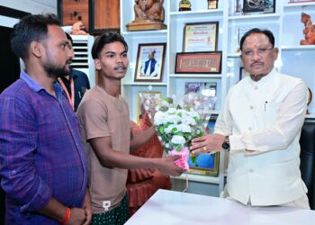 *मुख्यमंत्री कैंप कार्यालय की संवेदनशील पहल से अविनाश को मिला नया जीवन*