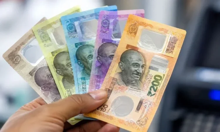 RBI Polymer Currency: RBI का बड़ा ऐलान ! भारत में जल्द शुरू होगा प्लास्टिक के नोटों का दौर, जानिए क्या? होगी खासियत
