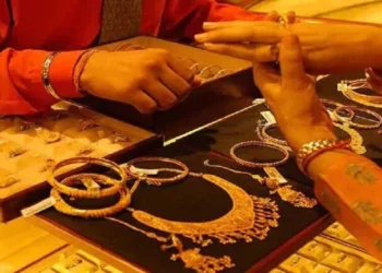GOLD PRICE TODAY UPDATE: सोने की कीमतों में आई भारी गिरावट, जानें दिल्ली से मुंबई तक क्या हैं आज के नए रेट