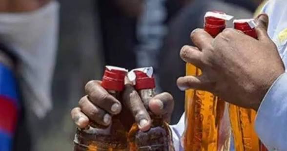 gujarat Liquor News: जहरीली शराब पीने से पांच लोगों की मौत, 19 लोग अस्पताल में भर्ती