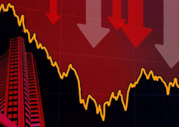 share market today: लगातार तीसरे दिन शेयर बाजार में गिरावट, Titan और Reliance के शेयर टूटे