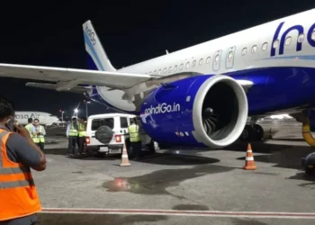 IndiGo flight emergency landing: IndiGo फ्लाइट की इमरजेंसी लैंडिंग, इंजन फेल होने के बाद चेन्नई एयरपोर्ट पर मचा हड़कंप, 224 यात्री थे सवार