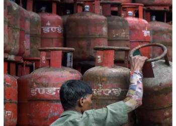 Gas Cylinder Booking New Rate: 10 अगस्‍त को गैस स‍िलेंडर के नए भाव जारी हुए, बुक‍िंग से पहले चेक करें नए रेट