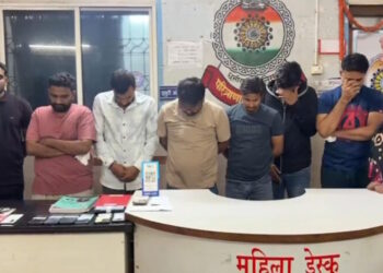 Sex Racket news: भिलाई में स्पा सेंटर की आड़ में चल रहे देह व्यापार का भंडाफोड़, मैनेजर और महिला दलाल के साथ 9 गिरफ्तार…