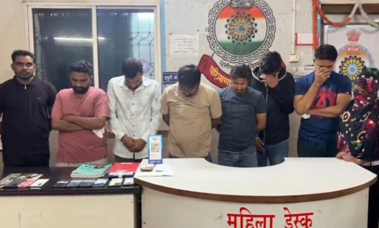 Sex Racket news: भिलाई में स्पा सेंटर की आड़ में चल रहे देह व्यापार का भंडाफोड़, मैनेजर और महिला दलाल के साथ 9 गिरफ्तार…