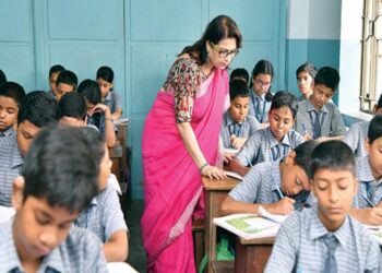 Chhattisgarh latest news: छत्तीसगढ़ के 75 हजार शिक्षकों पर नई शर्त लागू, 31 अगस्त 2028 तक TET पास करना अनिवार्य, वरना जाएगी नौकरी