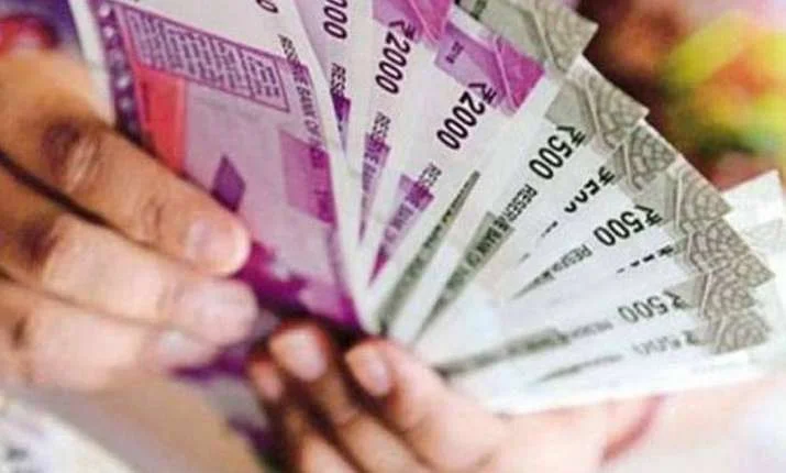 7th Pay Commission DA Hike: नवरात्रि में मिलेगी सरकारी कर्मियों को सौगात, DA मे होगा इतने% के इजाफा!