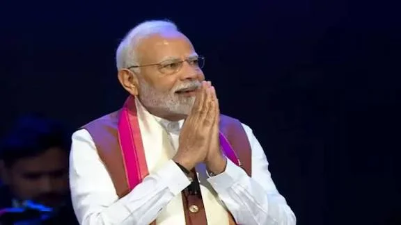 Mahila Rojgar Yojana: दशहरा और दिवाली के त्योहार से पहले PM Modi का बड़ा तोहफा, 75 लाख महिलाओं के खाते में भेजे 10-10 हजार रुपये…