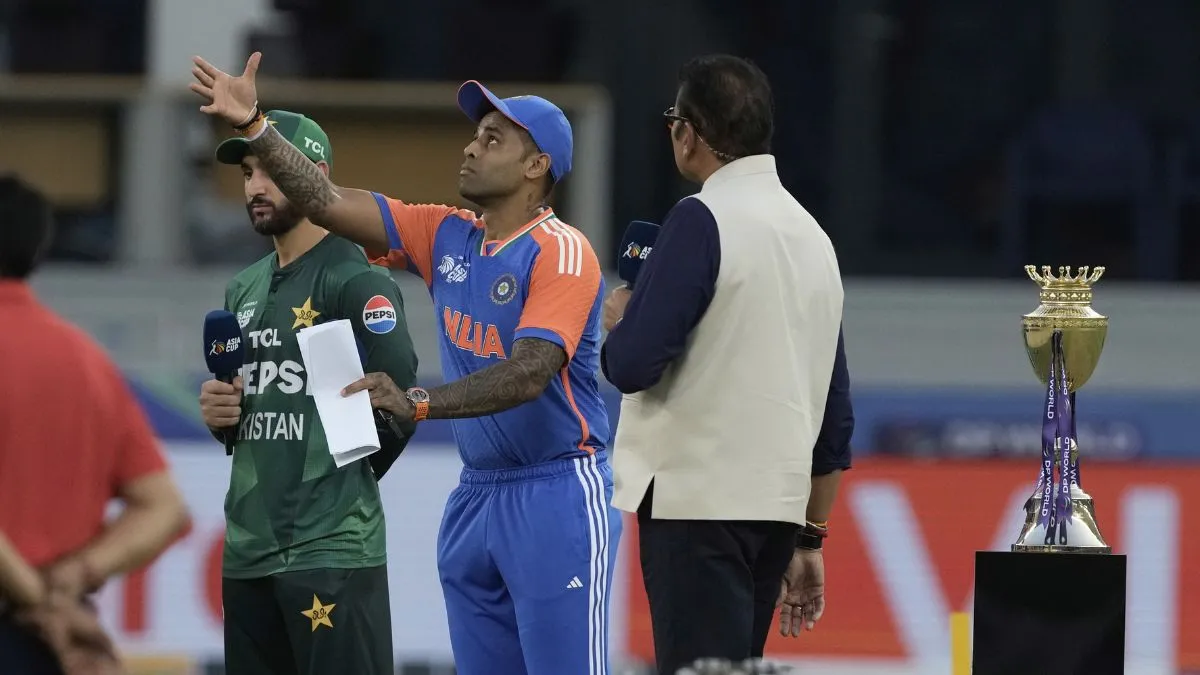 IND vs PAK: अर्शदीप सिंह हुए प्लेइंग XI से बाहर, टीम इंडिया ने सुपर-4 मैच के लिए किए दो बड़े बदलाव